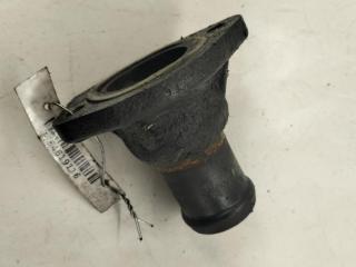 фланец (тройник) системы охлаждения Volkswagen Passat B2 1986, 1.8 л., бензин, МКПП, красный, универсал, 026121145E