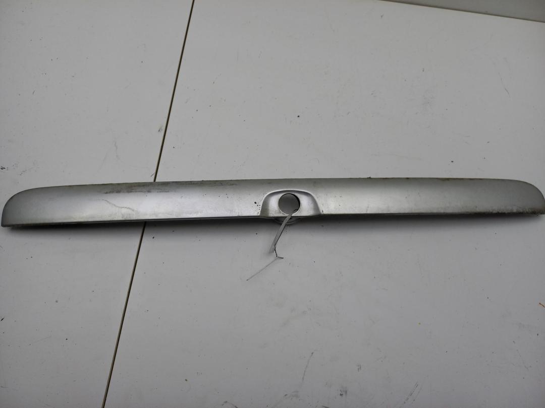 Молдинг крышки (двери) багажника Opel Astra G 1999, 1.6 л., бензин, МКПП, серый, седан, 93240976