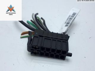 разъем (фишка) проводки Volkswagen Passat B3 1990, 1.8 л., бензин, МКПП, красный, универсал, 357945971