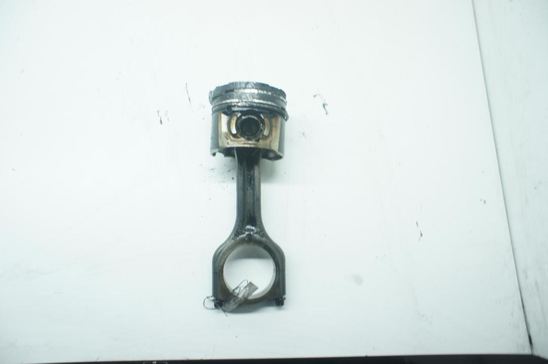 поршень Ford Focus 2 поколение 2006, 1.6 л., дизель, МКПП, серый, универсал, 1802382, 7M5Q-6200-AE, 1455691, 7M5Q-6110-AA - фото №1