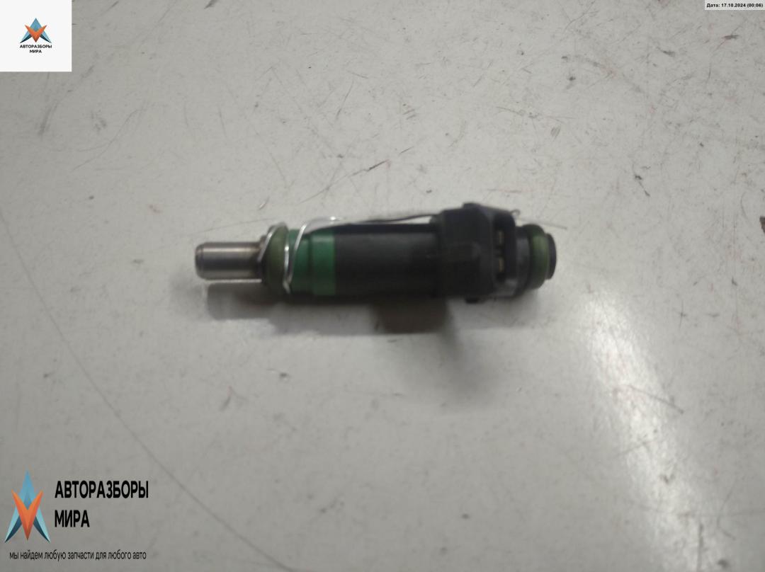 форсунка Ford Focus 1 поколение 1998, 1.6 л., i, бензин, МКПП, красный, седан, 98MFBA. - фото №1