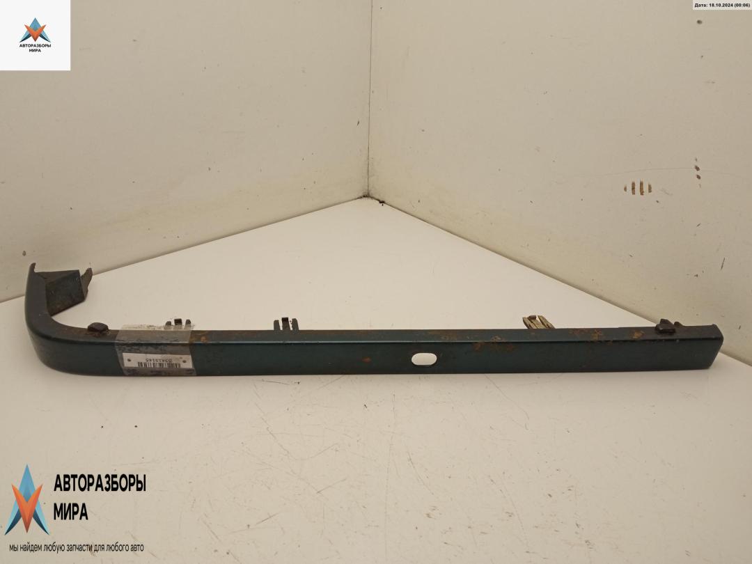 ресничка (ус) левой фары Volvo 940 1 поколение 1992, 2.3 л., бензин, МКПП, синий, универсал, 1358550 - фото №1