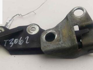 петля капота правая Ford Maverick 2 поколение [рестайлинг] 2005, красный, внедорожник 5 дв.