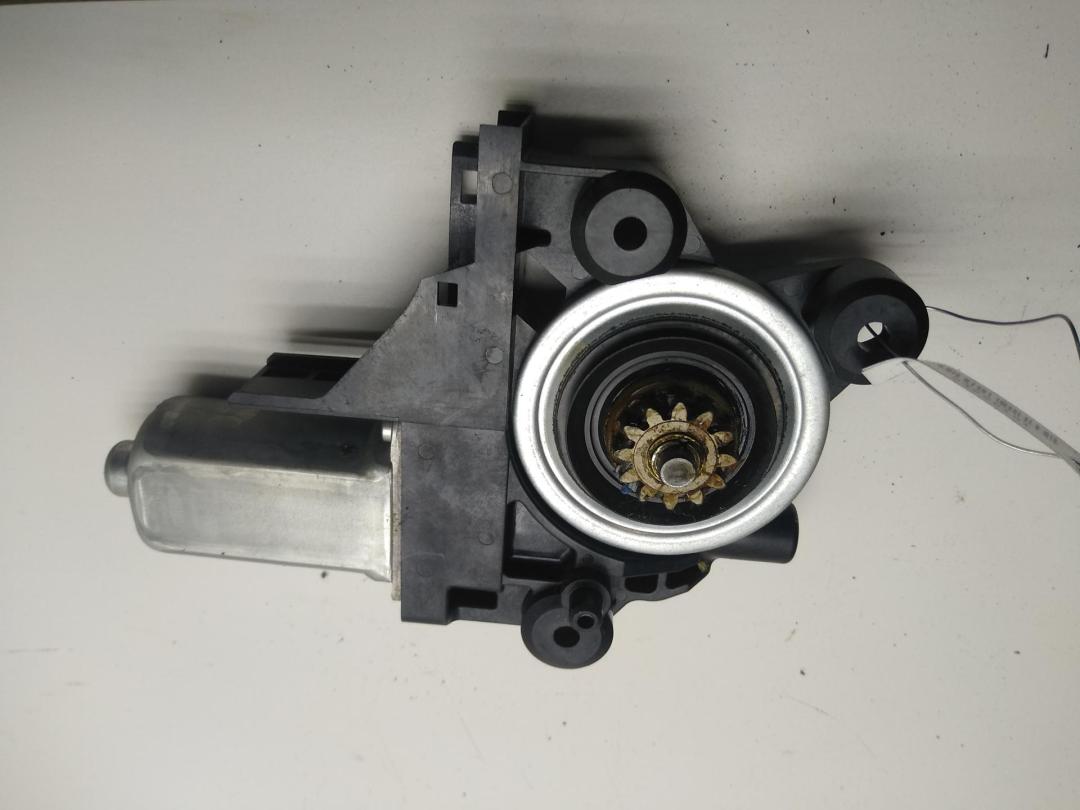 моторчик стеклоподъемника передний левый Ford Kuga 2009, внедорожник 5 дв., 081204979037100