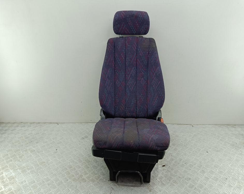 сиденье переднее Mercedes-Benz Atego 1 поколение 2002, 4.2 л., дизель, МКПП, синий - фото №1