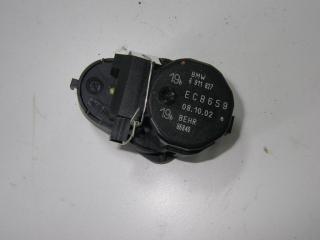 моторчик заслонки печки BMW 7 серия E65/E66/E67 2002, 4.4 л., бензин, АКПП, чёрный, седан, 6911827
