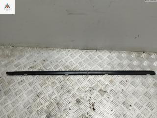 Молдинг стекла двери наружный Nissan Primera P10 1993, 2.0 л., бензин, МКПП, серый, седан