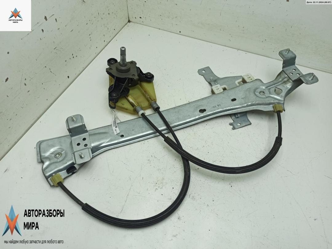 стеклоподъемник задний левый Renault Megane 3 поколение 2009, 1.5 л., дизель, МКПП, белый, хетчбэк 5 дв., 827210003R - фото №1