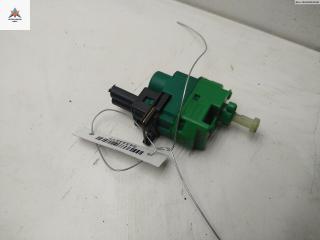 Датчик (включатель) стоп-сигнала Ford Fusion 1 поколение 2002, 1.4 л., бензин, МКПП, серый, хетчбэк 5 дв.