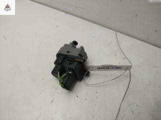 Датчик (включатель) стоп-сигнала Ford Fusion 1 поколение 2002, 1.4 л., бензин, МКПП, серый, хетчбэк 5 дв.