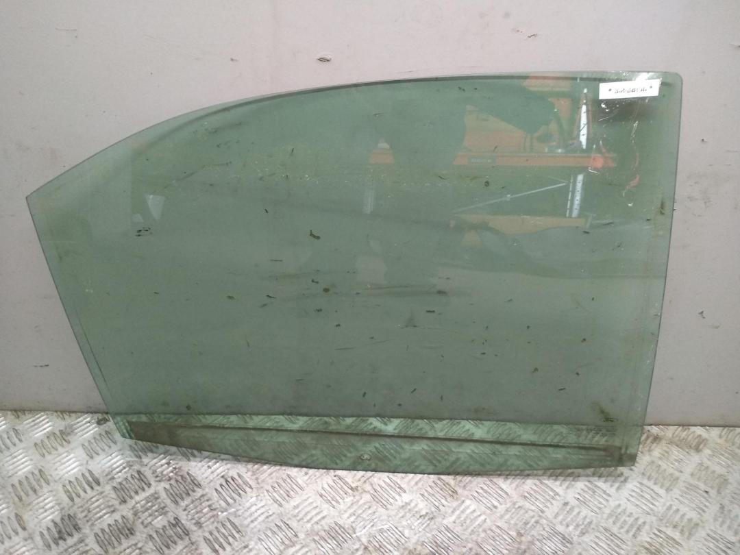 стекло двери задней правой Ford Mondeo III 2004, 2.0 л., бензин, МКПП, синий, хетчбэк 5 дв.