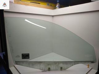 стекло двери передней правой Mitsubishi Carisma 1 поколение [рестайлинг] 1999, 1.6 л., бензин, МКПП, синий, хетчбэк 5 дв.