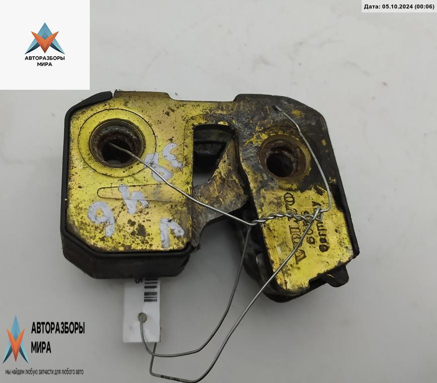 замок двери задней правой Volvo 940 1 поколение 1993, 2.0 л., бензин, МКПП, серый, универсал - фото №1