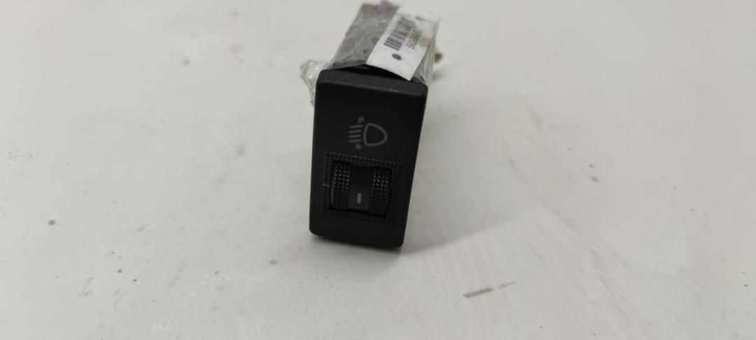 кнопка корректора фар Audi A4 B5 1998, 1.8 л., бензин, МКПП, синий, универсал, 8D0941301