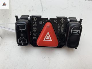 кнопка аварийной сигнализации Mercedes-Benz E-Класс W210/S210 1997, 3.2 л., бензин, АКПП, серый, универсал, 2108208010