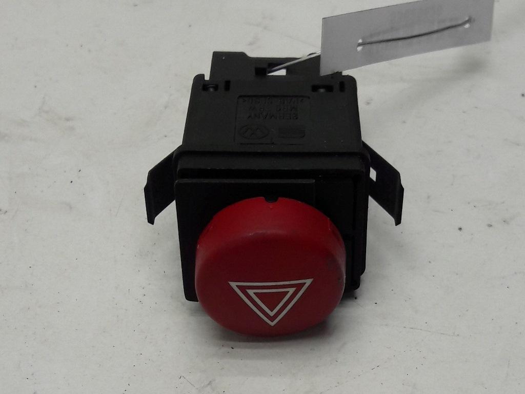 кнопка аварийной сигнализации SEAT Ibiza 2002, 1.4 л., бензин, МКПП, чёрный, хетчбэк 3 дв.
