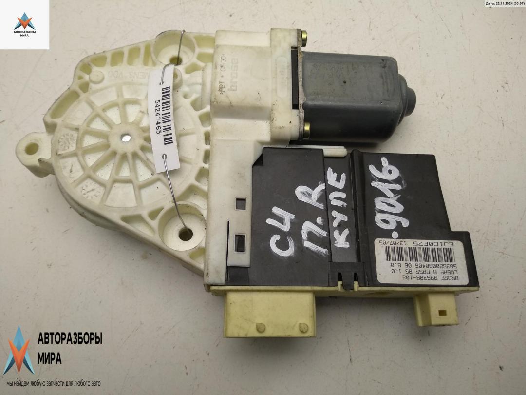 моторчик стеклоподъемника передний правый Citroen C4 1 поколение 2004, 1.6 л., дизель, МКПП, чёрный, хетчбэк 3 дв., 996388102 - фото №1