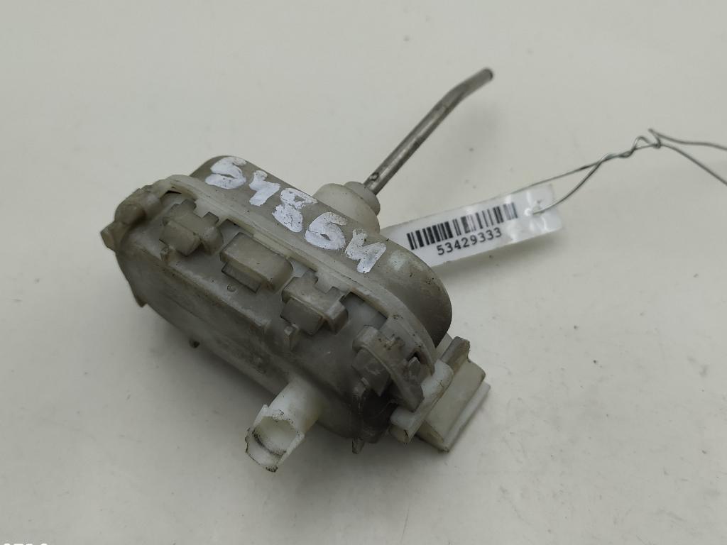 замок лючка топливного бака Audi A3 8L 1999, 1.8 л., Ti, бензин, МКПП, серый, хетчбэк 5 дв.