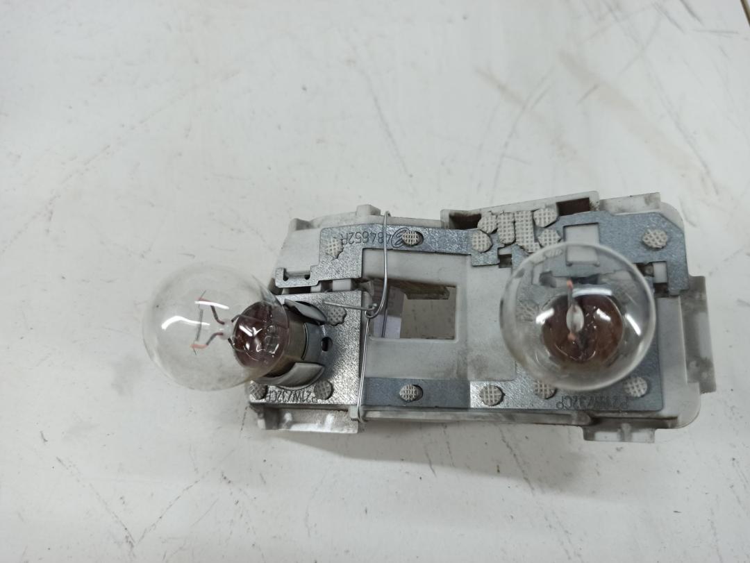 Плата фонаря заднего правого Audi A4 B7 2005, 2.0 л., дизель, МКПП, серый, универсал, 484652R - фото №1