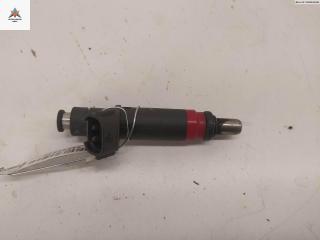 форсунка Skoda Fabia 1 поколение (6Y) [рестайлинг] 2006, 1.2 л., бензин, МКПП, красный, хетчбэк 5 дв., 03D906031C