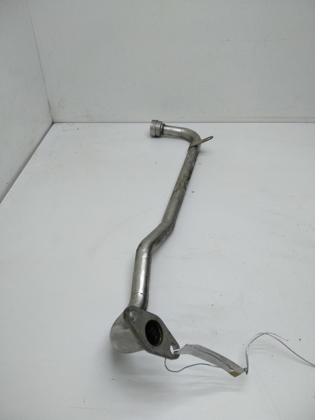 трубка системы рециркуляции EGR Volkswagen Passat B5+ (GP) 2001, 2.3 л., бензин, МКПП, красный, универсал