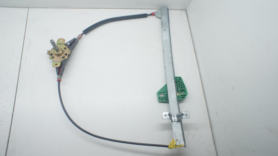 стеклоподъемник передний правый Ford Ka I 2002, 1.3 л., бензин, МКПП, красный, хетчбэк 3 дв.