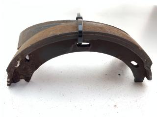 Колодки тормозные задние Mercedes-Benz C W202 1995, 2.0 л., бензин, МКПП, зелёный, седан