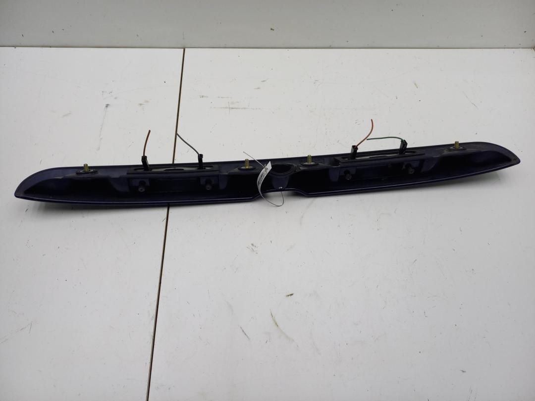накладка двери (крышки) багажника Opel Omega B 1996, 2.0 л., бензин, МКПП, синий, универсал, 90379079