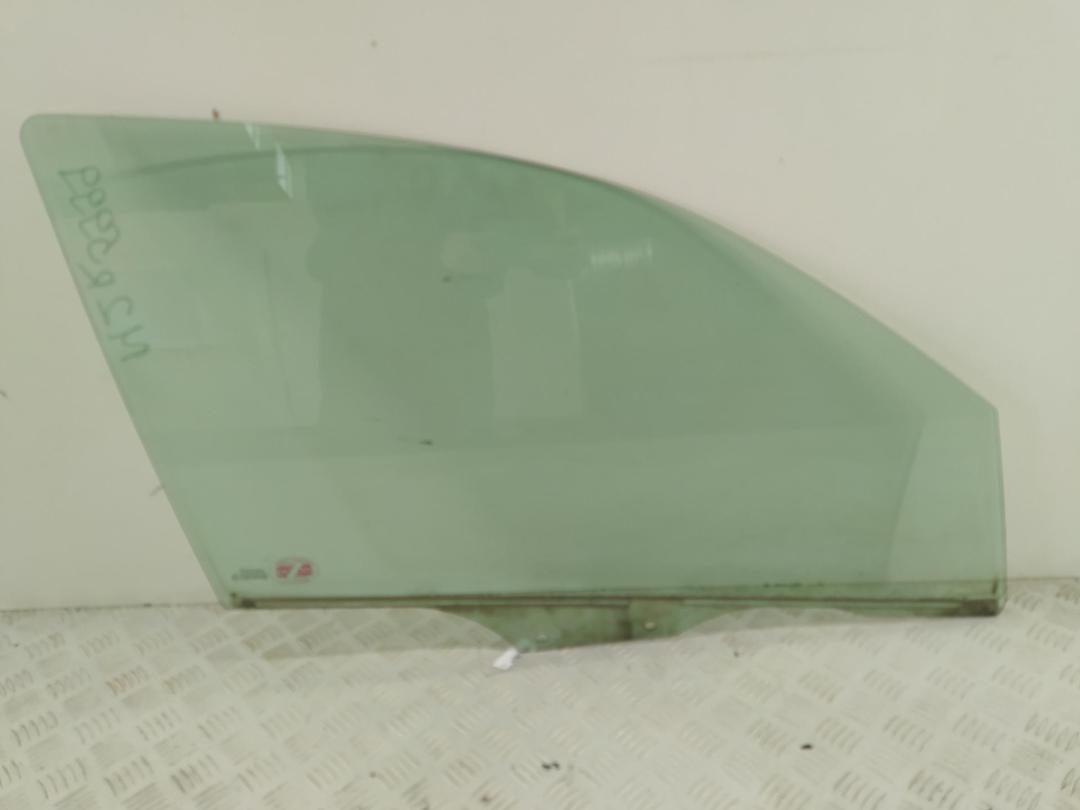 стекло двери передней правой Mazda 2 2004, 1.4 л., бензин, МКПП, серый, хетчбэк 5 дв.