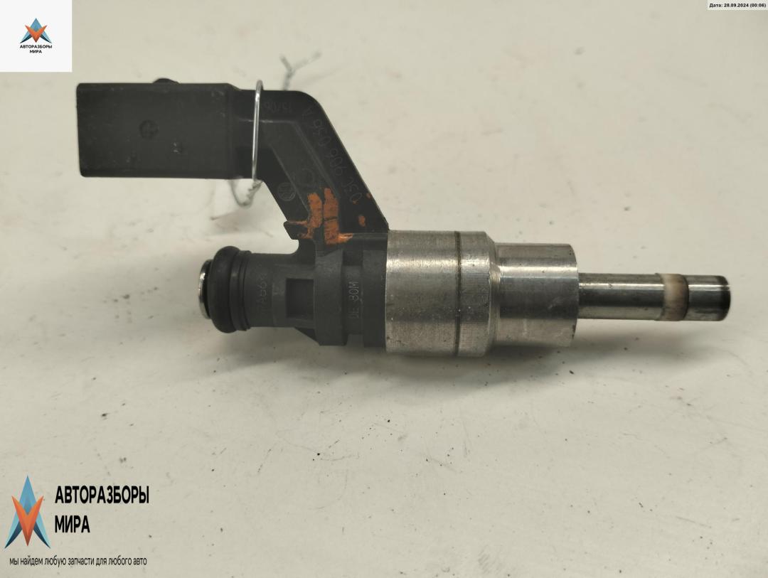 форсунка Volkswagen Golf 5 поколение 2006, 1.6 л., бензин, МКПП, серый, хетчбэк 5 дв., 03C906036A - фото №1