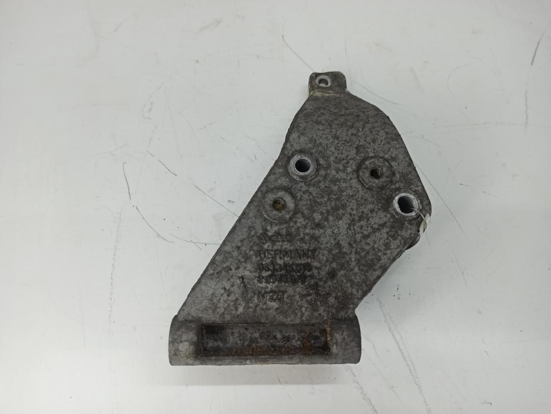 кронштейн гидроусилителя Audi 80 8C/B4 1994, 2.0 л., бензин, МКПП, зелёный, седан, 053145515 - фото №1
