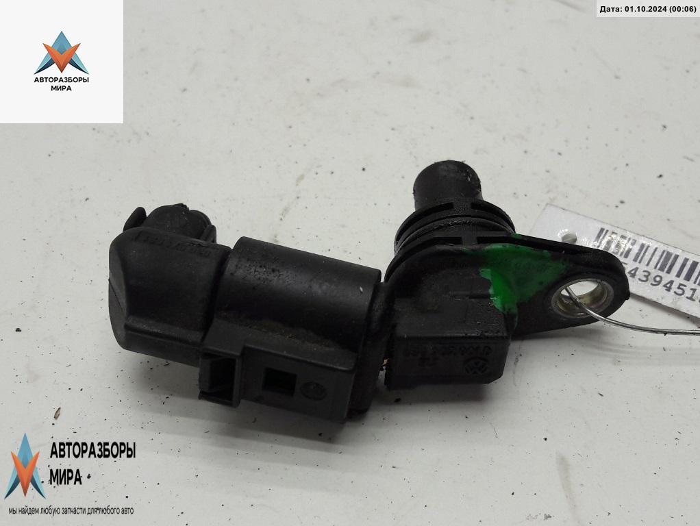 датчик распредвала Volkswagen Golf 5 поколение 2004, 1.4 л., бензин, МКПП, серый, хетчбэк 5 дв., 036907601D - фото №1