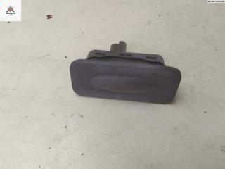 кнопка открытия багажника Renault Modus 1 поколение 2005, 1.2 л., бензин, МКПП, красный, хетчбэк 5 дв., 8200076256