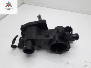 корпус термостата Volkswagen Bora 1 поколение 2000, 1.4 л., бензин, МКПП, белый, седан, 032121111