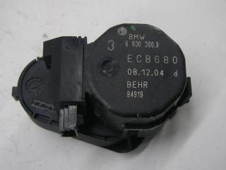 моторчик заслонки печки BMW 5 серия E60/E61 2004, 2.5 л., дизель, АКПП, чёрный, седан, 6930300