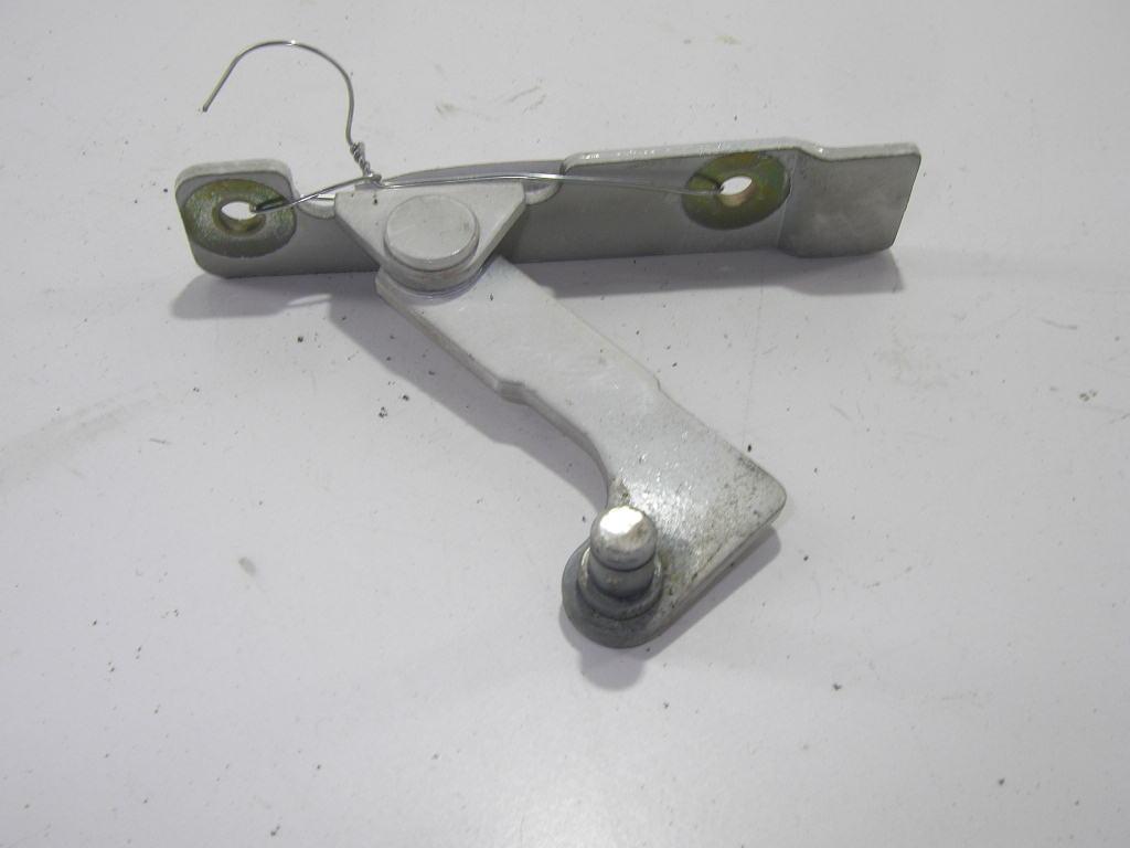 петля капота правая BMW 3 E36 1991, белый, седан, 41618132002