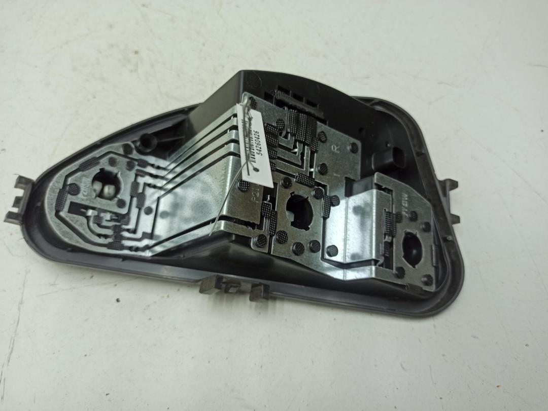 Плата фонаря заднего правого Renault Clio III 2010, 1.6 л., бензин, МКПП, белый, хетчбэк 3 дв.