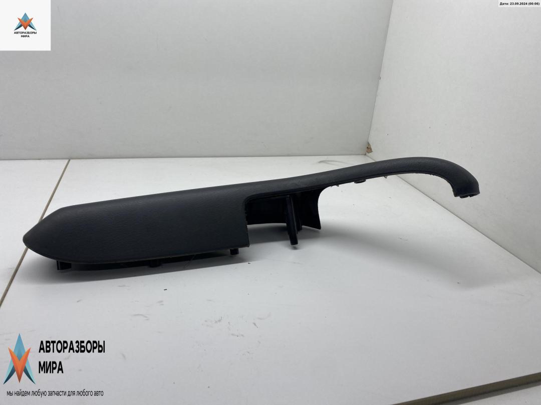 ручка внутренняя задняя правая Audi A4 B6 2003, 2.5 л., дизель, МКПП, чёрный, универсал, 8E0867374 - фото №1