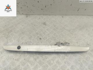 накладка подсветки номера Mazda 323 BJ 1998, 1.5 л., бензин, МКПП, серый, седан