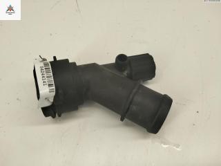 фланец (тройник) системы охлаждения Skoda Fabia 2 поколение (5J) 2009, 1.4 л., бензин, МКПП, чёрный, универсал, 6Q0122291F