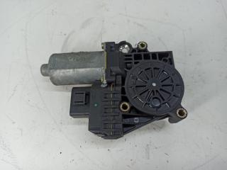 моторчик стеклоподъемника задний правый Audi A6 4B/C5 1999, 2.4 л., бензин, МКПП, серый, универсал, 4B0959802B