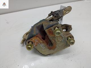 замок двери задней левой Opel Monterey 1 поколение 1992, 3.2 л., бензин, МКПП, красный, внедорожник 5 дв.