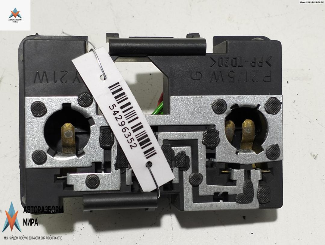 панель заднего левого фонаря Citroen Xantia 1 поколение 1996, 1.8 л., бензин, МКПП, красный, хетчбэк 5 дв. - фото №1