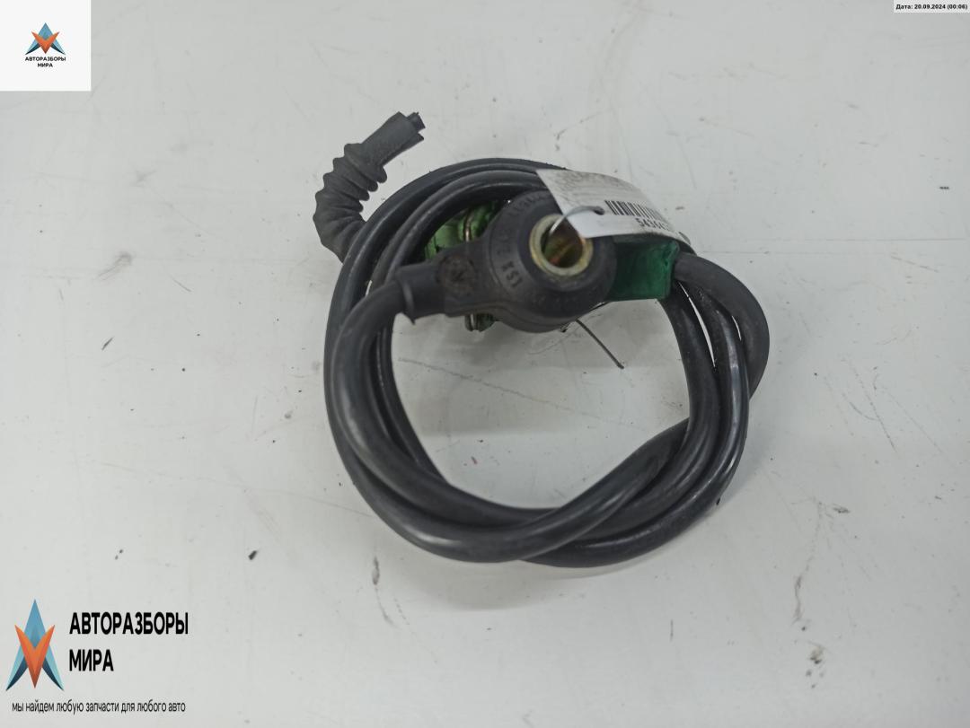 датчик детонации Audi A4 B5 1996, 1.8 л., бензин, АКПП, синий, седан, 054905377H - фото №1