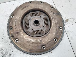 маховик SEAT Toledo 2 поколение 2000, 1.6 л., бензин, МКПП, чёрный, седан, 027105273D