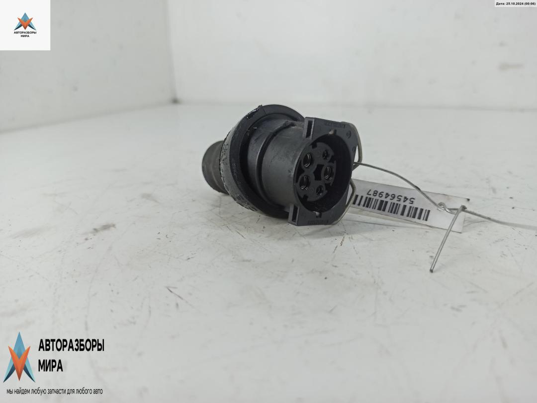 разъем (фишка) проводки Audi A4 B5 1996, 2.6 л., бензин, АКПП, зелёный, универсал, 8D0971966 - фото №1