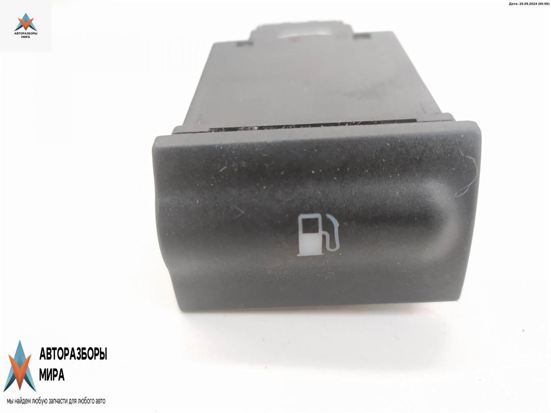 кнопка (выключатель) Skoda Octavia mk1 (A4 1U) 1999, 1.8 л., бензин, МКПП, серый, хетчбэк 5 дв. - фото №1