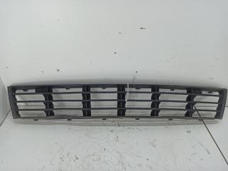 заглушка (решетка) в бампер Audi A4 B5 [рестайлинг] 2000, 1.9 л., дизель, МКПП, серый, универсал, 8D0807683AA