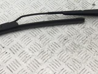 Щеткодержатель (поводок стеклоочистителя) передний Ford Fiesta 5 поколение 2003, 1.3 л., бензин, МКПП, серый, хетчбэк 3 дв.