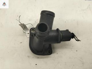 фланец (тройник) системы охлаждения Volkswagen Passat B5 [рестайлинг] 2001, 1.6 л., бензин, МКПП, синий, универсал, 06B121133A